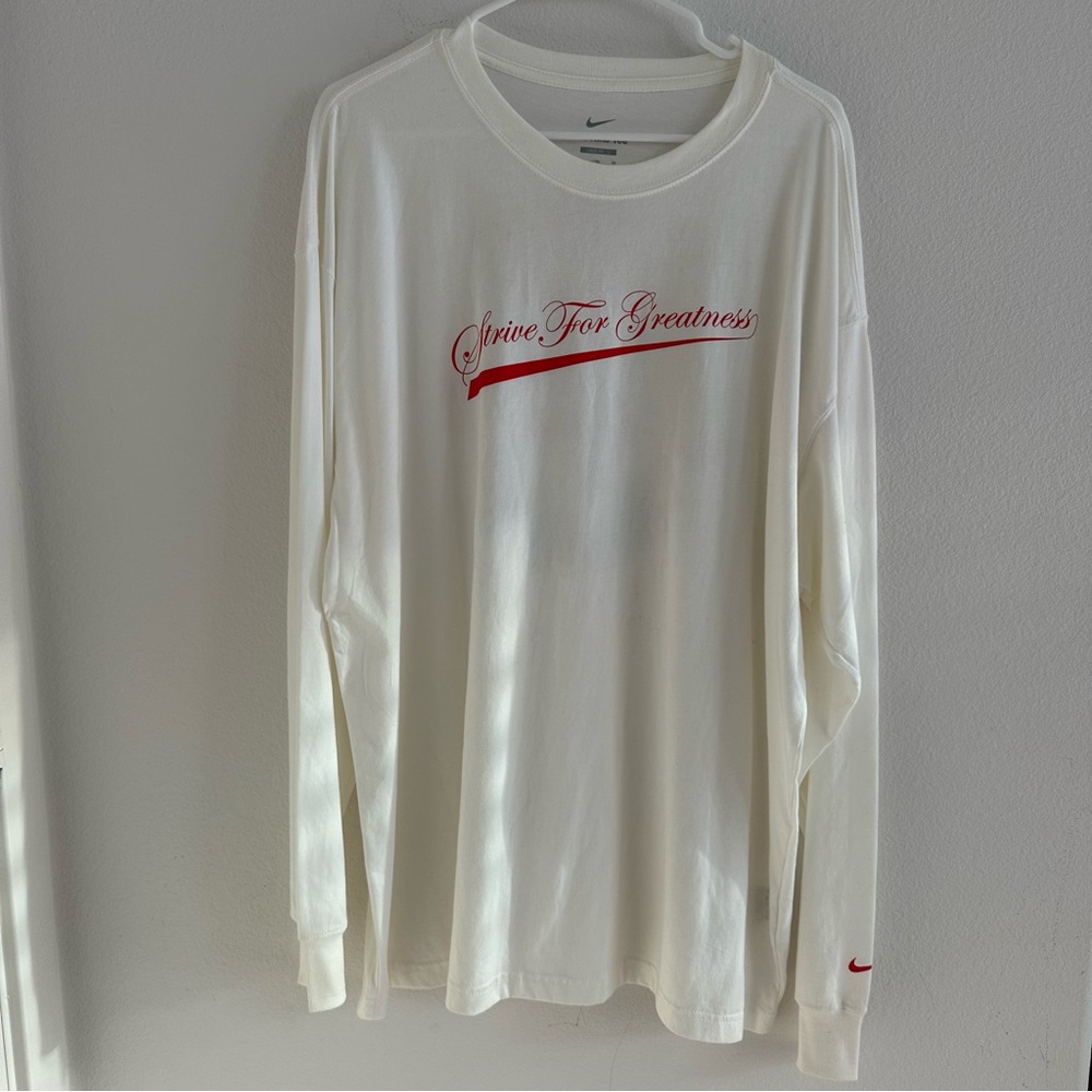 Nike LeBron James "Strive For Greatness" Long-Sleeve T-shirt Size: XL